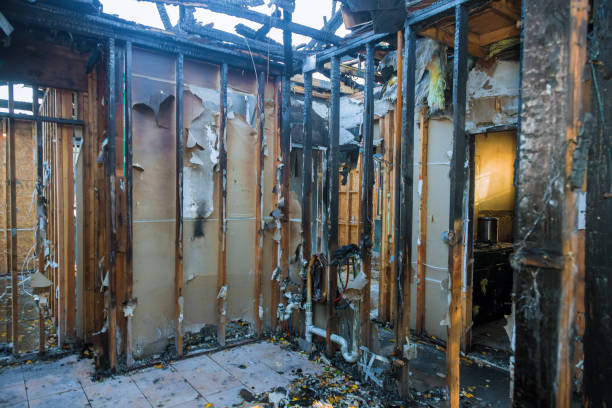 Professional Emergency Fire Cleanup technician working in Kenilworth, IL